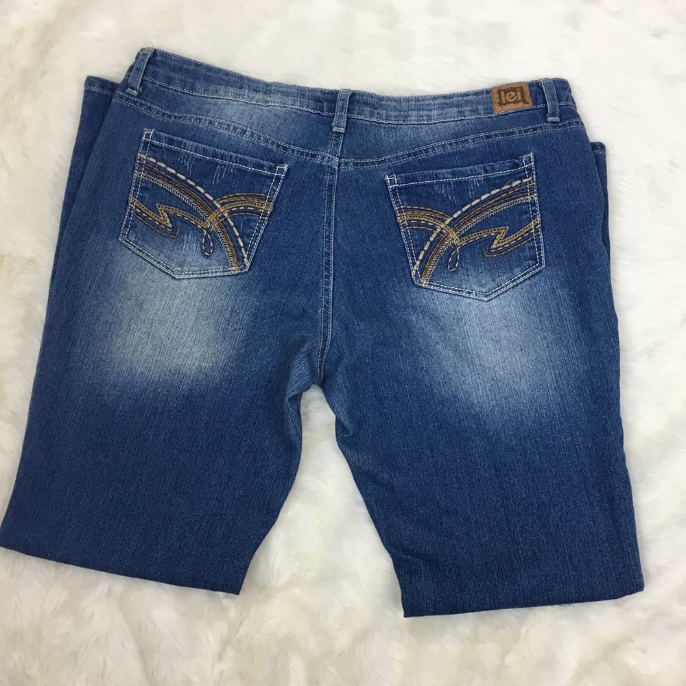 L.E.I Jean Junior Size 17